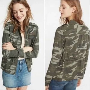 Express camouflage lightweights utility jacket